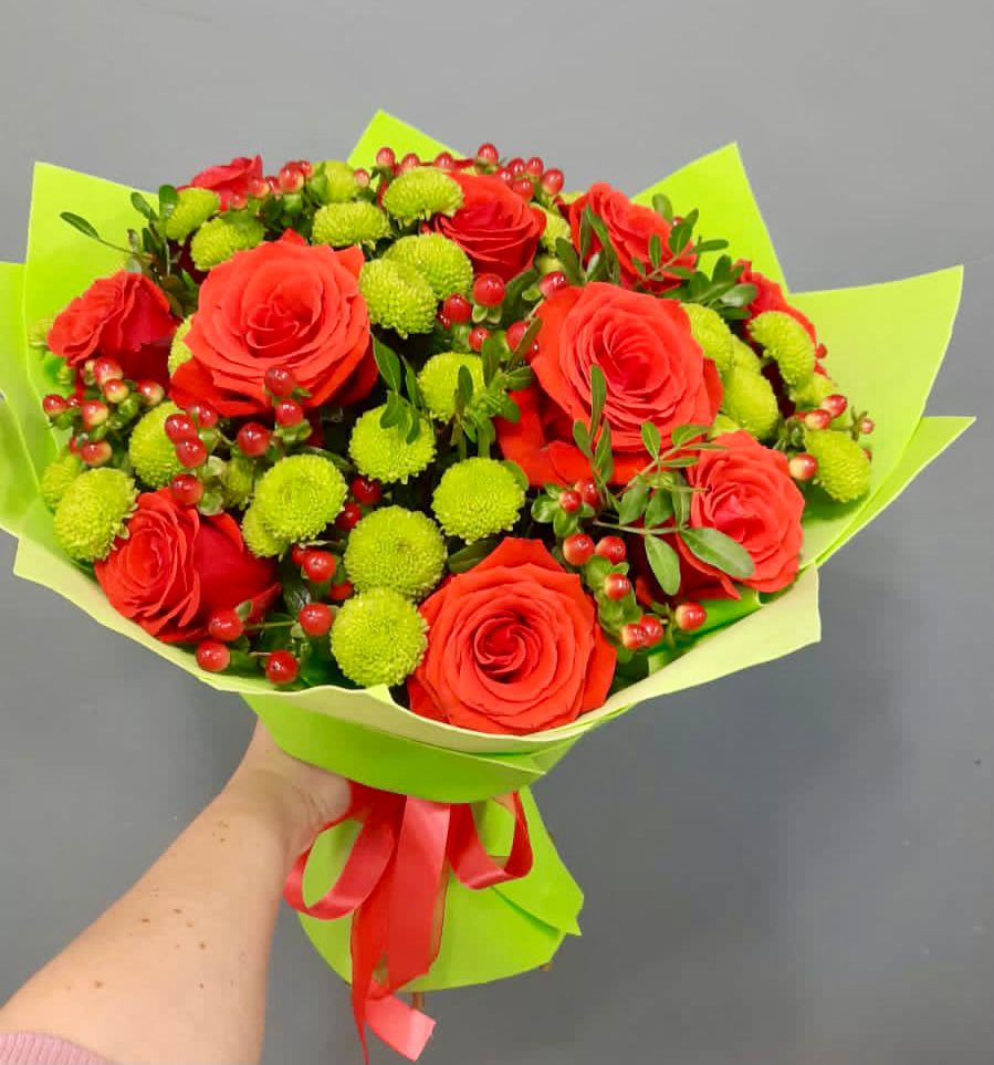 Букет цветов из: Хризантемы и Розы в Пошехонье