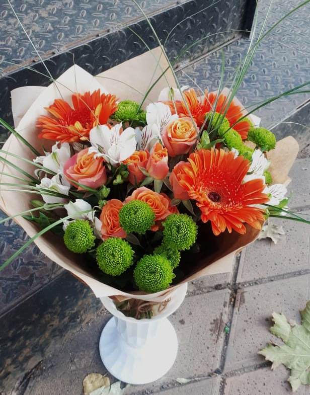 Букет цветов из: Герберы, Хризантемы, Альстромерии и Розы в Пошехонье