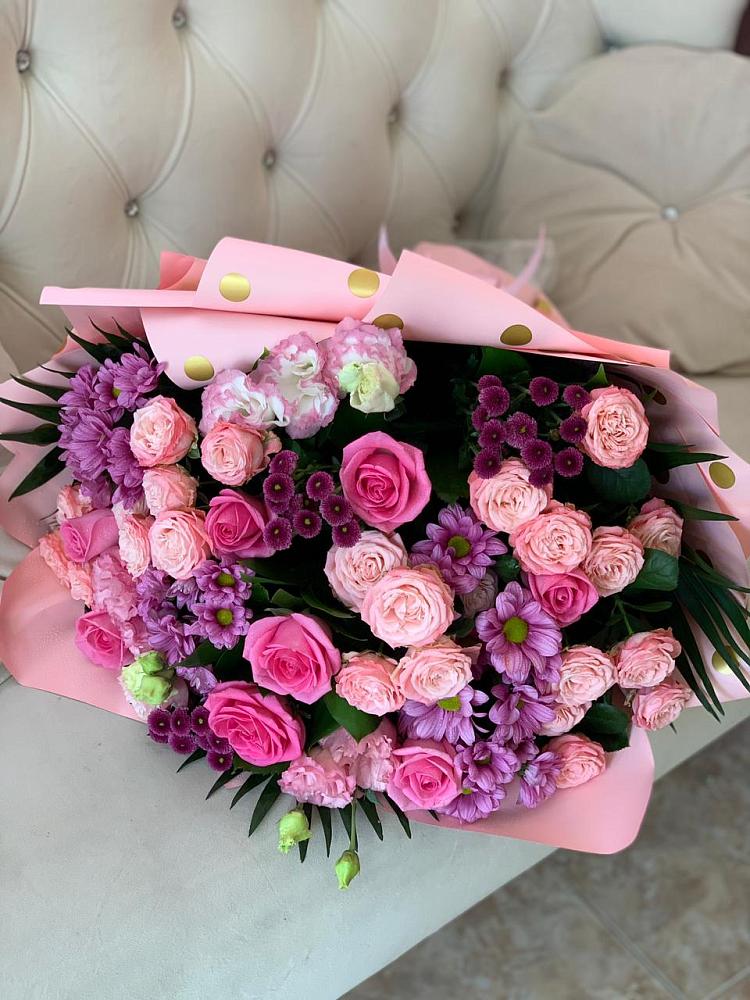 Букет цветов из: Хризантемы, Розы и Лизиантусы в Пошехонье