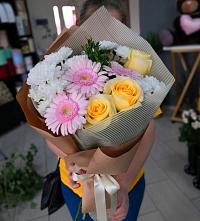 Букет цветов из:  Герберы, Розы и Хризантемы в Пошехонье