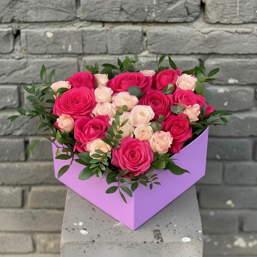 Цветочная композиция из Розы в коробке в Пошехонье