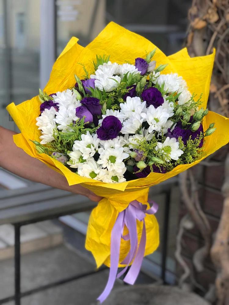 Букет цветов из: Ирисы, Хризантемы и Ромашки в Пошехонье