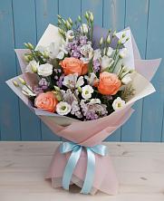 Букет цветов из:  Лизиантусы, Розы, Альстромерии и Гипсофила в Пошехонье