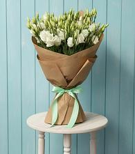 Букет цветов из:  Лизиантусы в Пошехонье