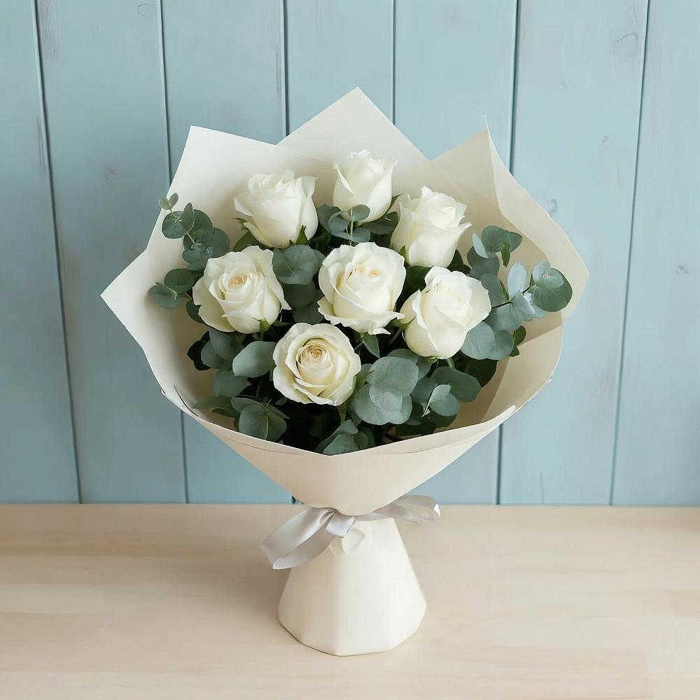 Букет Белые розы в Эвкалипте в Пошехонье