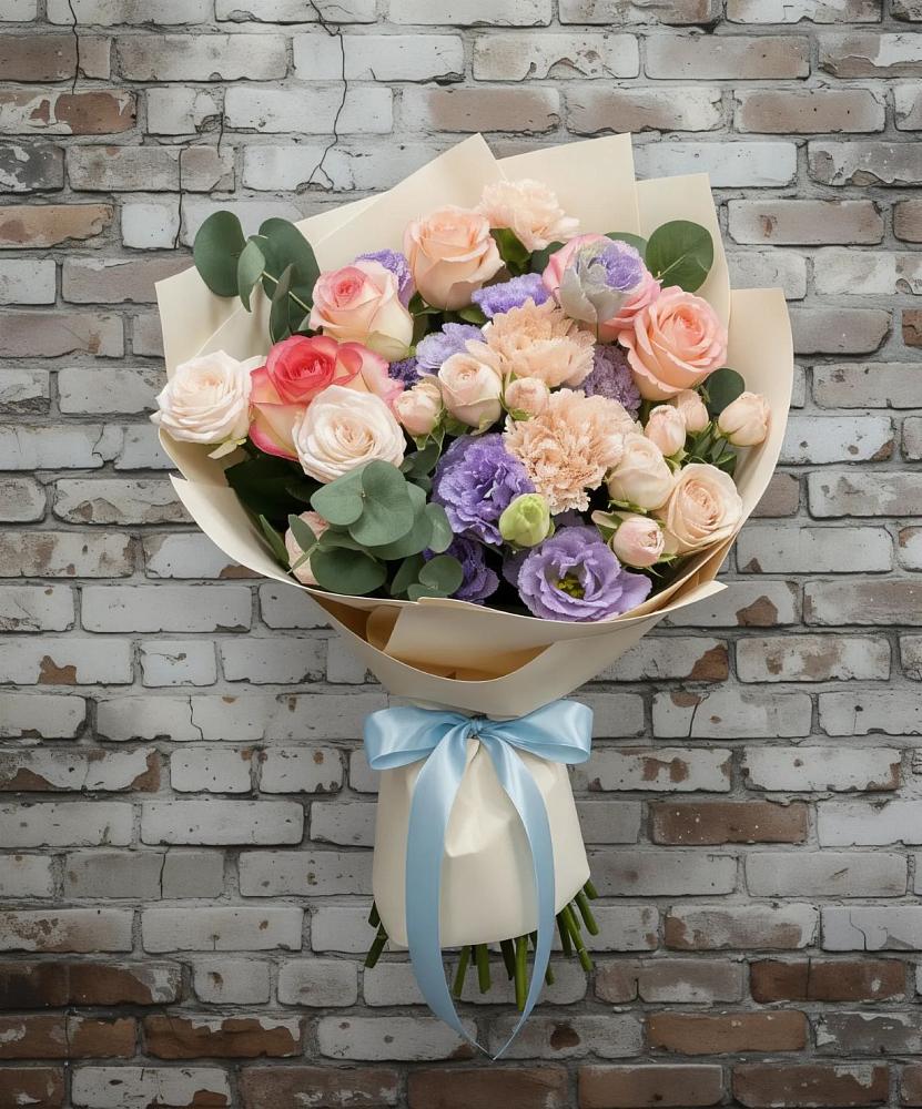 Букет цветов из: Розы, Лизиантусы и Гвоздики в Пошехонье