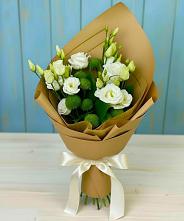 Букет цветов из:  Хризантемы и Лизиантусы в Пошехонье