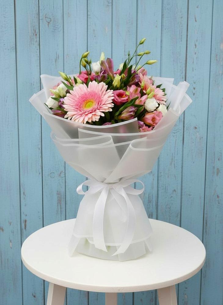 Букет цветов из: Герберы, Альстромерии и Лизиантусы в Пошехонье