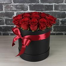 Цветочная композиция из Розы в шляпной коробке в Пошехонье