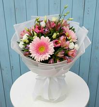 Букет цветов из:  Герберы, Альстромерии и Лизиантусы в Пошехонье