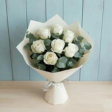 Букет Белые розы в Эвкалипте в Пошехонье