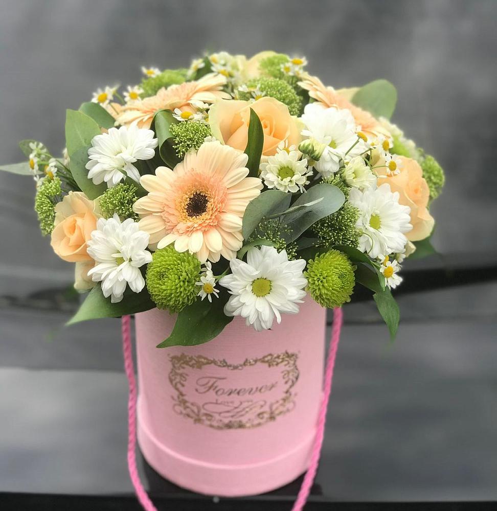 Цветочная композиция из Розы, Герберы и Хризантемы в шляпной коробке в Пошехонье