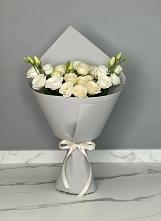 Букет цветов из:  Розы и Лизиантусы в Пошехонье